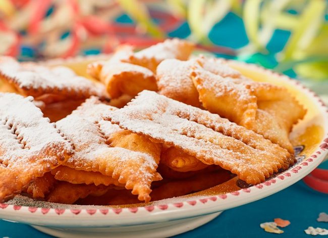 Ricetta del buonumore per le chiacchiere di carnevale