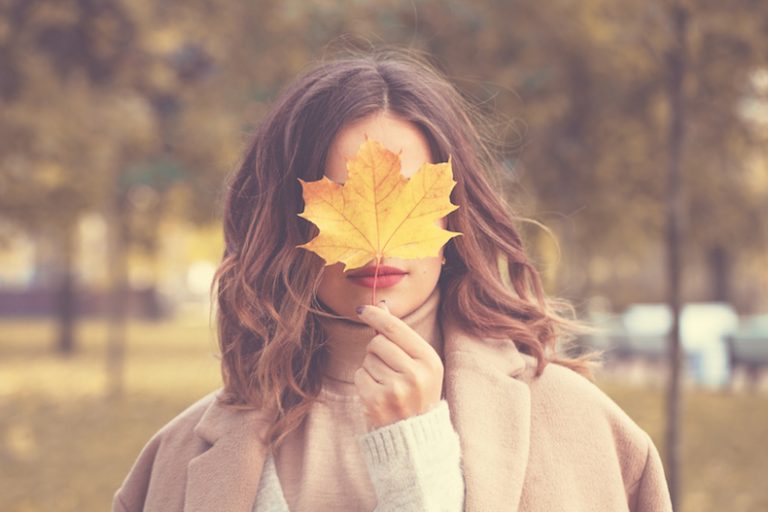 ragazza in autunno